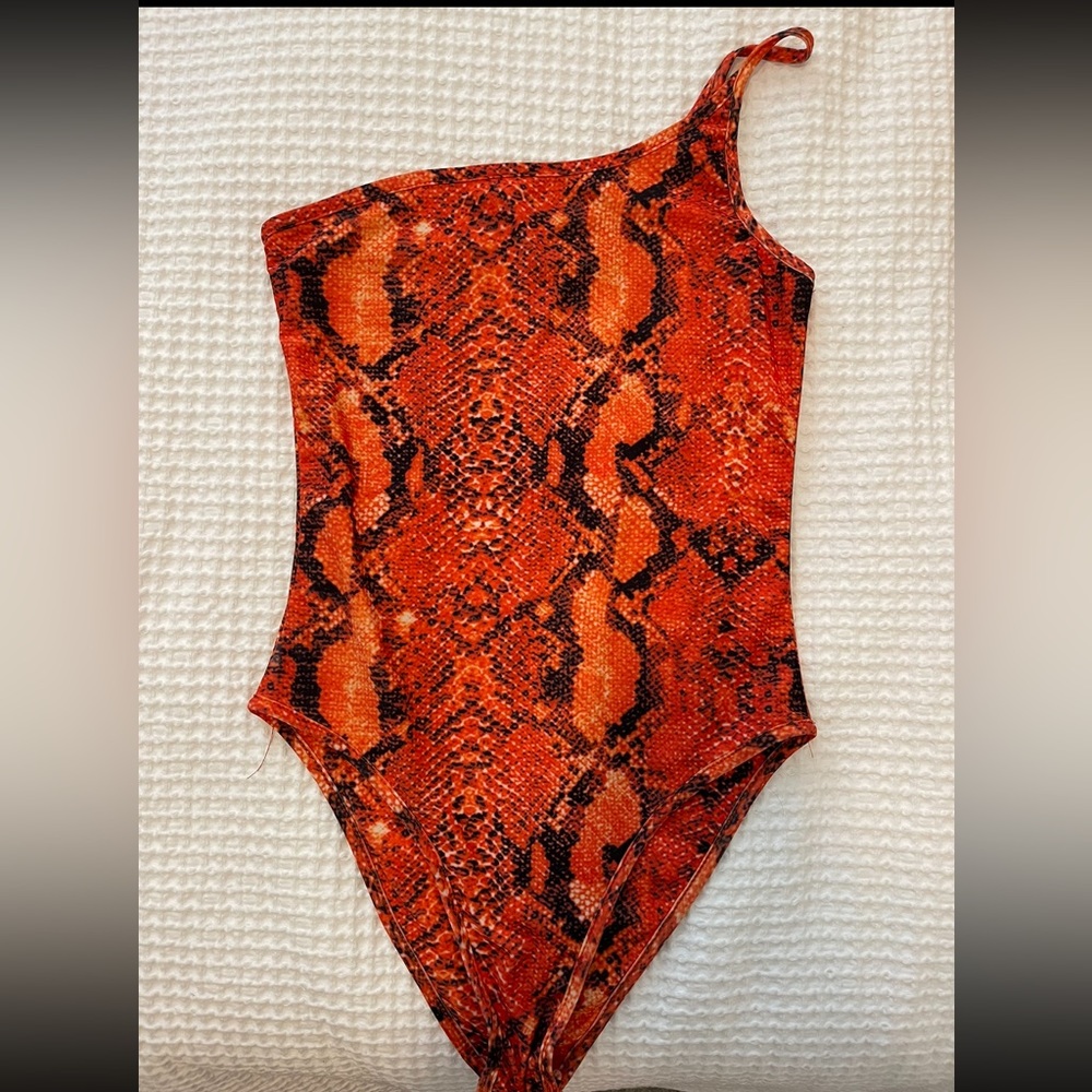 Princess polly | orange one shoulder snakeskin body suit